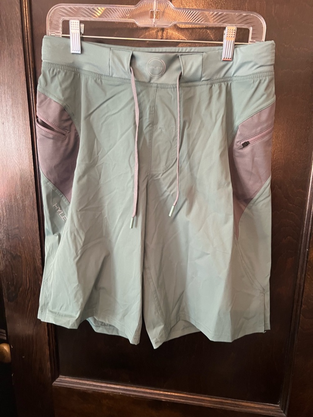 Hylete Men's Athletic Shorts in Sage Green with Gray Panels Size Small